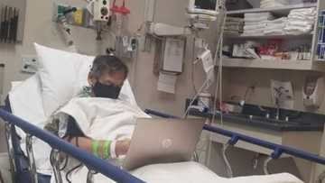 Sick teacher finishes his students' grades in hospital bed before passing away