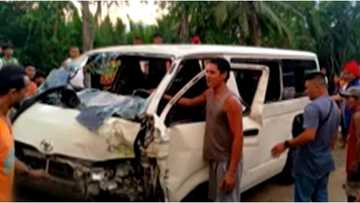 Van and multicab collision ends up with 2 casualties and 17 wounded, including 15 minors