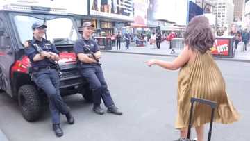 Madam Kilay, kinaaliwan sa New York sa kanyang Kalye-oke