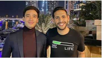 Post ni Erik Santos kasama sina Moira Dela Torre, Catriona Gray at vlogger na si Nas Daily, viral