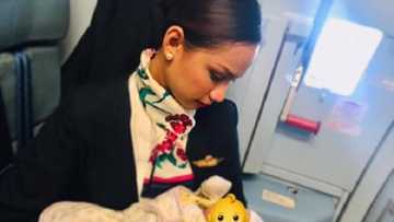 Pinay flight attendant goes viral for breastfeeding passenger’s hungry baby