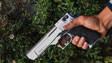 Eatery owner in Sampaloc robbed of over P240K worth of jewelry by riding in tandem suspects