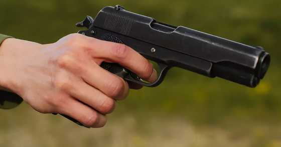 Woman found dead on a road with gunshot wound to the head - KAMI.COM.PH