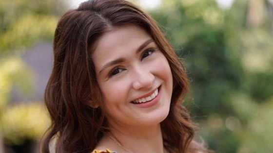Carla Abellana, pinost ang mga kilig photos nila ni Tom Rodriguez habang enjoy sa kanilang Boracay honeymoon