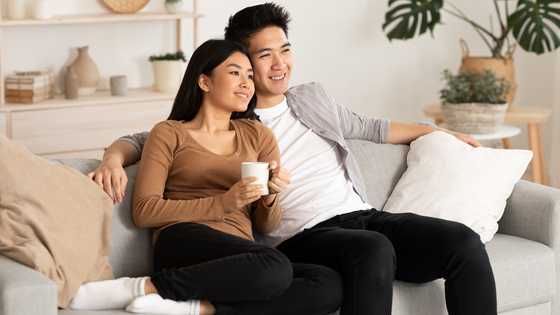 My boyfriend proposed after just 4 months of dating – When I found out why, my knees buckled