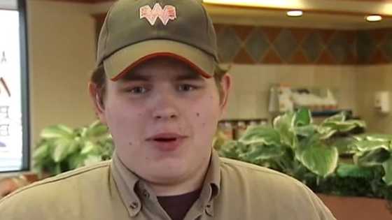 How people reacted to this DEAF cashier will inspire you!