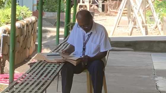 77-anyos na lolo sa Grade 12, hinangaan sa pagtupad sa pangarap sa paaralan