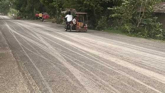 Photos ng ashfall mula sa pagsabog ng Kanlaon volcano, viral