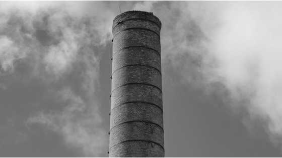 45-anyos na babae, patay matapos mahulog habang nagse-selfie sa halos 300-tampakan tsimenea