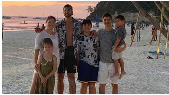 Kobe Paras welcomes 2020 with mom Jackie Forster and her family