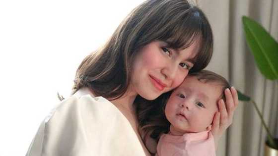 Bagong mga photos ni Jessy Mendiola at Baby Rosie, viral: "I love you, my Rosie"