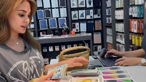 Ivana Alawi, inubos ang Php500,000 sa pagbili ng mga CP na kanyang ipamimigay