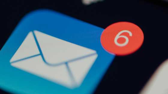 My husband left me & our 8 kids for a younger woman–I knew karma hit when I got a 2 AM notification