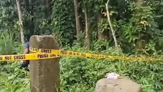 Lalaki, natagpuang patay, nakatali kamay at mga paa, at may karatula sa tabi