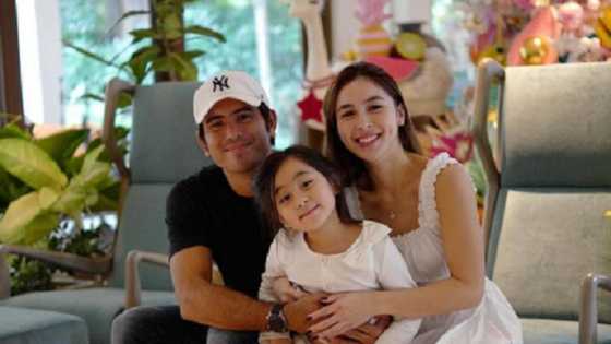 Scarlet Snow Belo posts photo with Julia Barretto, Gerald Anderson taken last Christmas