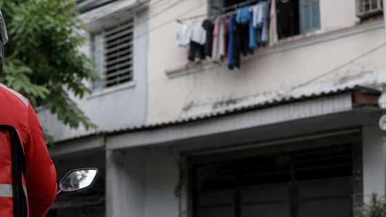 J&T rider, umani ng papuri matapos ang ginawa sa batang nahulog sa bintana