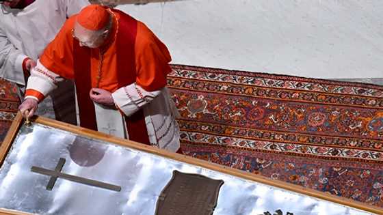 Kabaong ni Pope Francis, sinelyuhan na bilang paghahanda sa libing ngayong Sabado