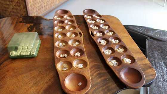 How to play Sungka step-by-step: rules and mechanics of the game