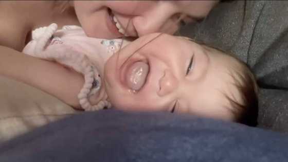 Angelica Panganiban, nanggigil kay baby Amila sa viral video; netizens naaliw