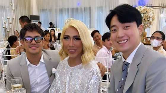 Vice Ganda at Ryan Bang, dumalo at nakisaya sa kasal ng kapatid ni Ion Perez