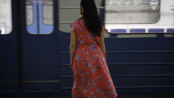 A Billionaire Took a Village Bride as a Formality — She Ended Up Rewriting His Life