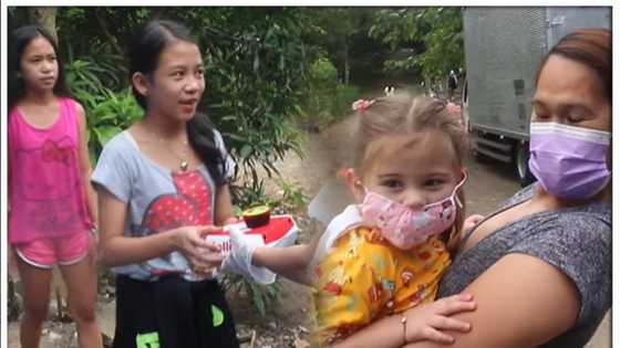 Pokwang, namahagi ng pagkain sa mga bata sa 3rd birthday ni Malia O'Brian