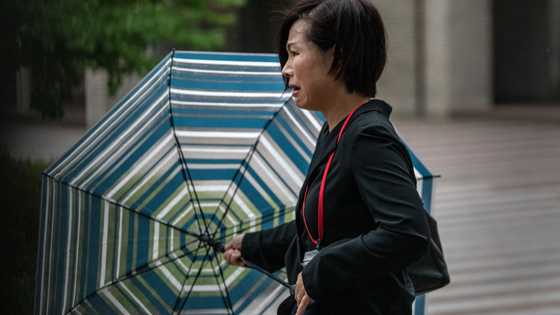 My old school bully returns after 20 years begging for ₱1k — My reply leaves her speechless