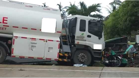 Oil tanker truck, nabangga ang kasalubong na tricycle; 3 patay, 4 sugatan