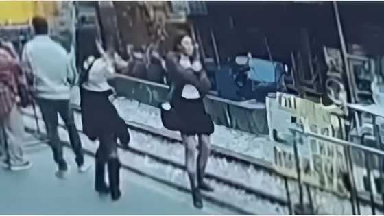 Turistang Pinay sa Taiwan, nahagip ng paparating na tren at nahulog pa sa riles