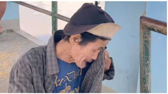 Lolo na nasunugan at namumuhay na lang mag-isa, natulungan ng mabait na vlogger