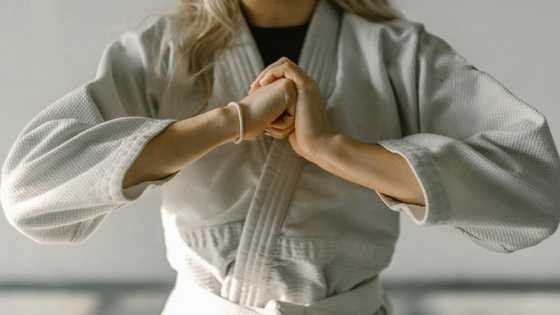 Lasing na lalaki sa Iloilo basag-ang-mukha matapos umanong manghipo ng dalagitang marunong ng karate