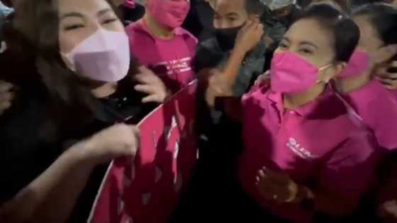 Angel Locsin, labis na kinilig nang mapansin ni VP Leni Robredo ang kanyang placard