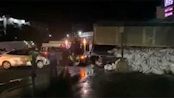 Wing van crashes into a post in Quezon City; 1 dead, 1 injured