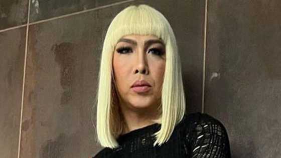 Vice Ganda, pabirong sinabi na pag-aari umano ni Ion Perez ang isang magarang hotel: “Mayaman asawa ko”