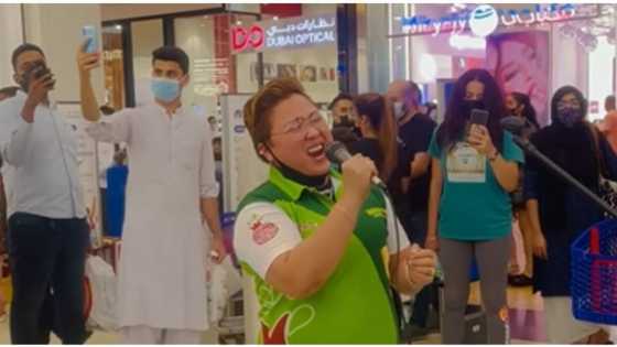 OFW na kumanta sa mall sa Dubai, nagulat nang pinalakpakan ng mga nanonood sa kanya