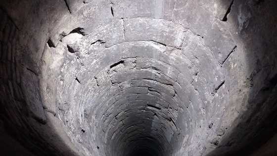 Worker suffocates to death while cleaning seven-meter-deep well
