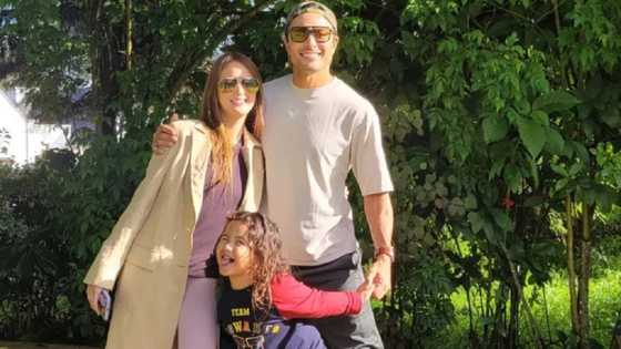 Derek Ramsay shows exciting pics of happy times with Ellen, Elias in Africa