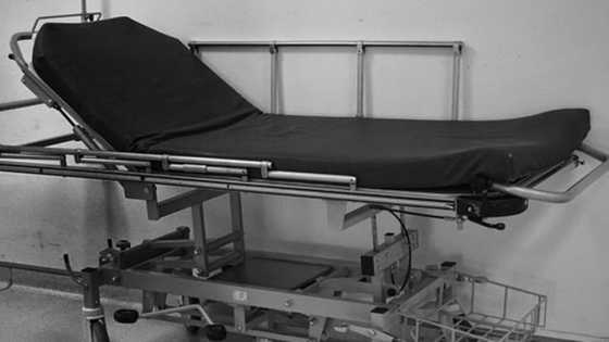 61-anyos COVID-19 patient, namatay habang nag-aantay makapasok sa ER