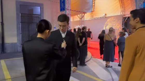 Maine Mendoza, ipinakita gaano kaasikaso kay Arjo Atayde sa red carpet sa Locarno Film Festival