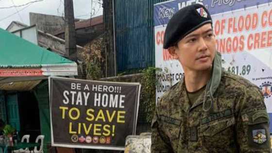 Netizens rave over Ronnie Liang's 'kaguwapuhan' as checkpoint officer in Valenzuela