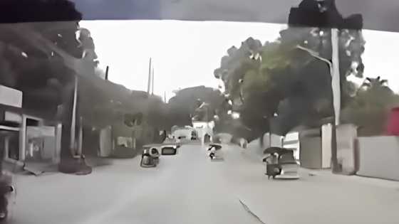 Tricycle, nabangga ng MPV at tumama sa isa pang tricycle