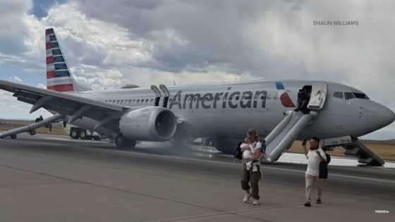 Mga pasahero, nagtakbuhan sa runway matapos magliyab ang eroplano sa US