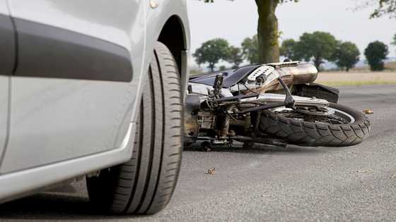 Motorcycle rider dies after crashing into parked truck in Pangasinan