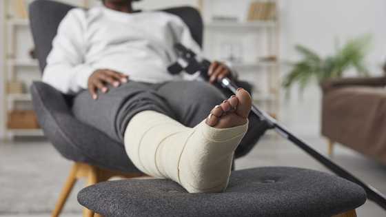 I was stuck at home with a broken leg — Then I discovered who my fiancé really was