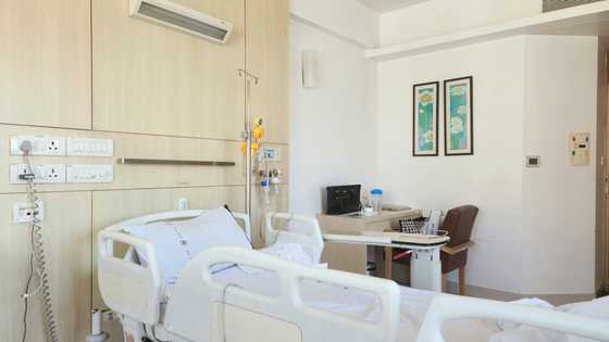 My daughter handed me a note before her surgery — Then my world fell apart