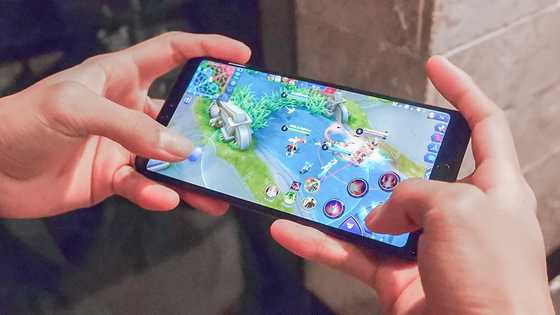 Lalakeng babad umano sa paglalaro ng online games, patay