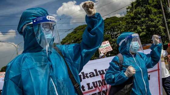 ‘Isang mahigpit na yakap sa’yo’: Tula ng health worker para sa kapwa frontliners, viral na