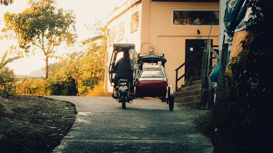 Isang araw bago graduation, nasawi ang college student matapos mahulog umano sa tricycle