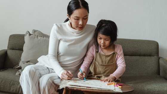 My Daughter Gave Me a Drawing of Our Family — I Froze When I Saw Who Was Standing Next to Me