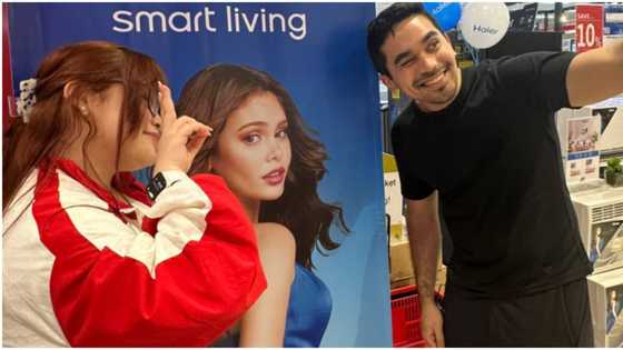Mona at Hash Alawi, proud na nagpa-picture sa poster ng kapatid nilang si Ivana Alawi